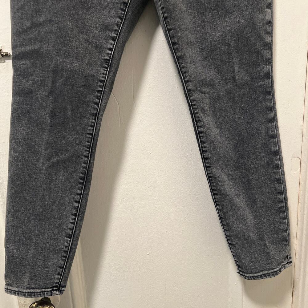 Gap Factory Mid Rise Universal Legging Jeans with Washwell Size 12/31Short - Picture 6 of 10